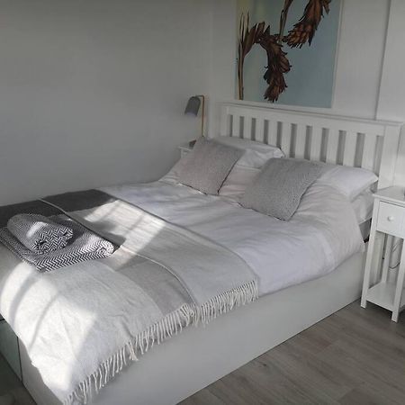 Brighton Boutique Garden Studio With Free Parking Bagian luar foto